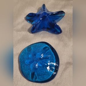 Set of 2 Opalescent Blue Glass Paperweights Starfish  Sand Dollar